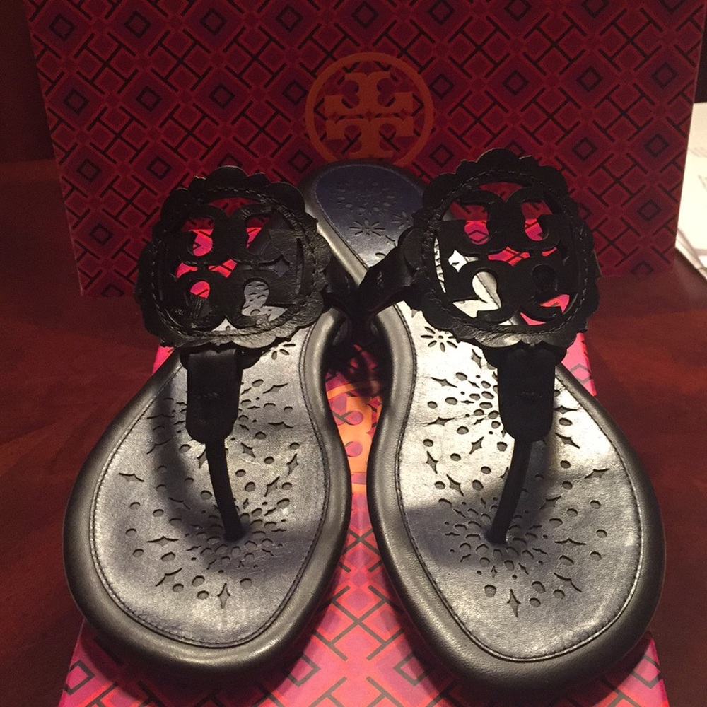 Tory Burch Miller Scallop Sandal NIB sz 9.5